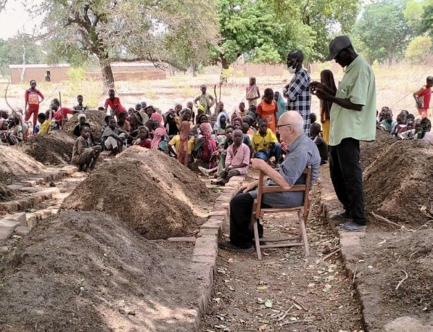 padre gherardi alla scuola agricola di Maimba